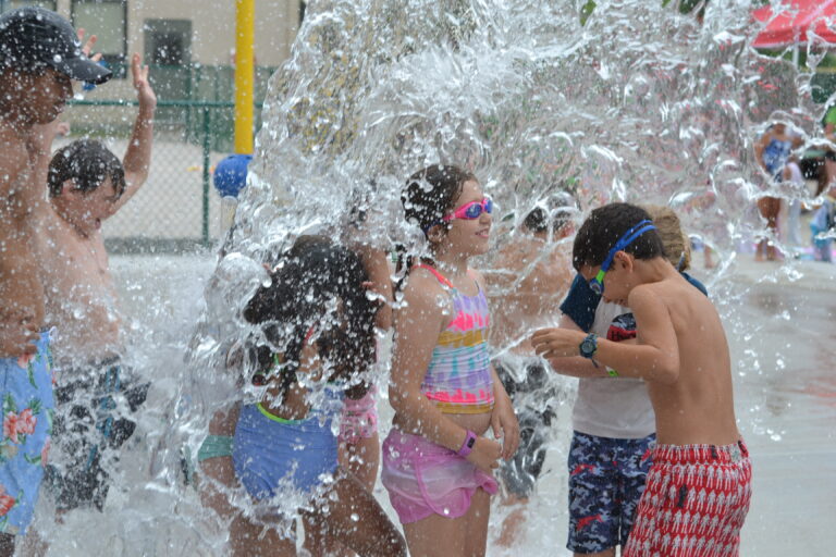 Girls + Boys Splash 0474